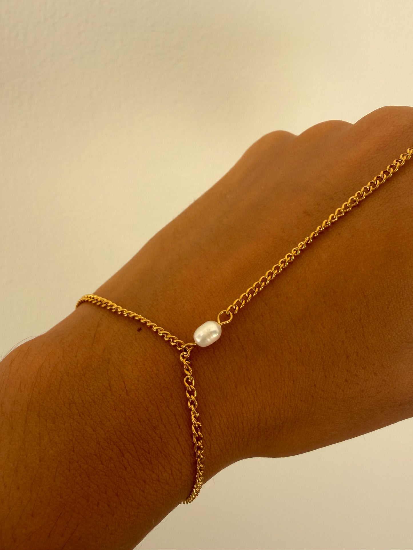 Victoria Hand Chain